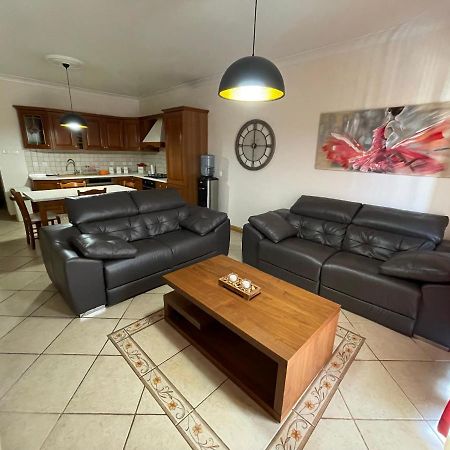 Beautiful Central Apartment With Pool St. Paul's Bay Exterior photo