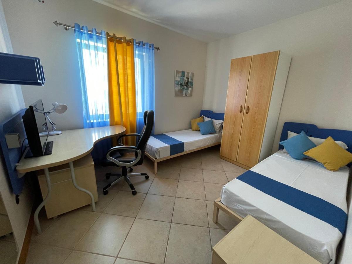 Beautiful Central Apartment With Pool St. Paul's Bay Exterior photo