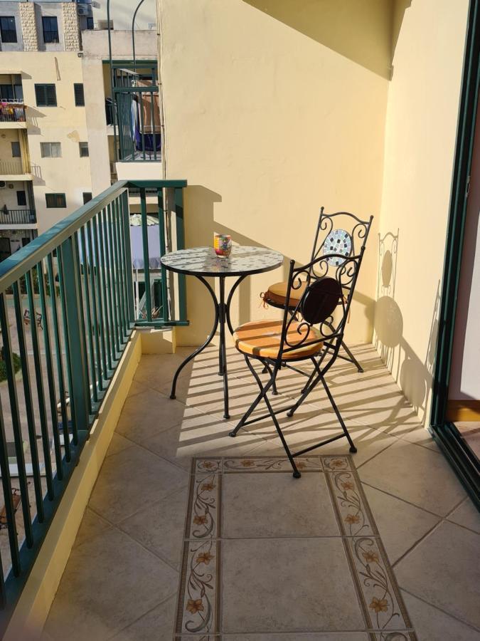 Beautiful Central Apartment With Pool St. Paul's Bay Exterior photo